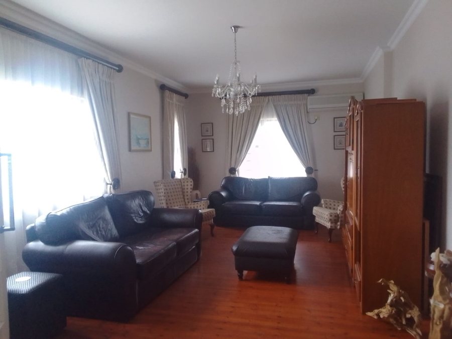 To Let 3 Bedroom Property for Rent in Selborne Eastern Cape